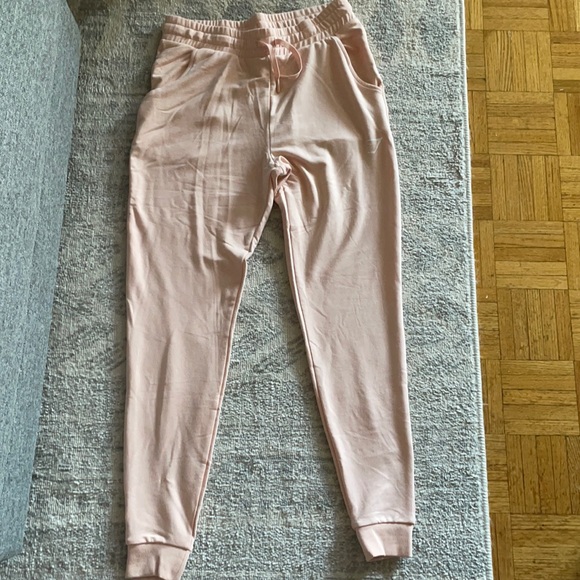 Gymshark Pippa Training Joggers - Picture 2 of 4